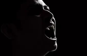 Ρωσία: «Βαμπίρ» παρίστανε τον γιατρό σε κλινική -Το σκοτεινό του παρελθόν