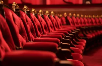 Υπ. Εργασίας: Στήριξη με 20 εκατ. ευρώ σε θέατρα,μουσικές σκηνές, κινηματογράφους-Τι προβλέπει η ΚΥΑ