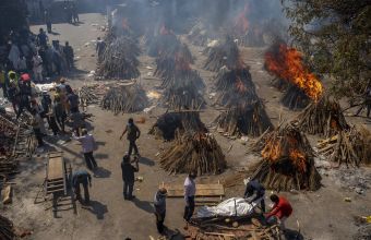 «Συναγερμός» για Ινδία: Παγκόσμιο ρεκόρ νέων κρουσμάτων κορωνοϊού για 4η ημέρα- Βοήθεια απο ΗΠΑ