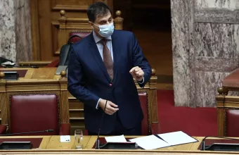 Θεοχάρης στη Βουλή για τουρισμό: Θα ανοίξουμε 14 Μαΐου - Δεν υπάρχουν νησιά «Covid-Free»