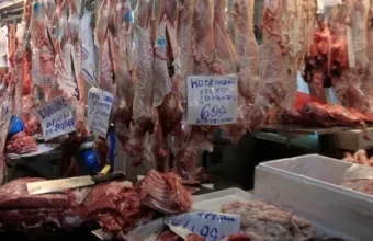 Πασχαλινό τραπέζι: Γιατί αυξήθηκε κατά 20% τουλάχιστον η τιμή του οβελία φέτος;