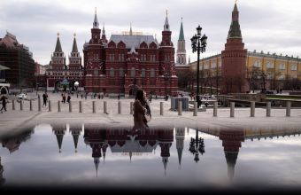 «Καταστροφικό βήμα» χαρακτηρίζει η Μόσχα την απόφαση των ΗΠΑ να στείλουν στρατεύματα στην Ευρώπη