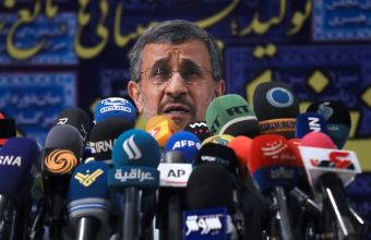 Μαχμούντ Αχμαντινετζάντ: Θέλει να γίνει ξανά πρόεδρος του Ιράν - Πώς ήρθε σε ρήξη με τον Χαμενεΐ