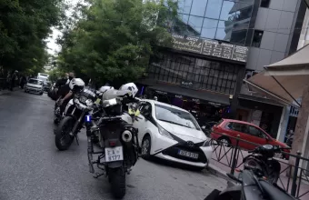 Σεπόλια: Νεκρός 32χρονος από πυροβολισμούς σε καφετέρια (pics)