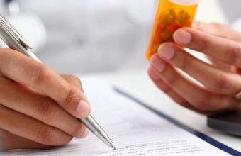 Κύκλωμα ψευδών συνταγογραφήσεων: Φάρμακα σε «μηδενικά» ΑΜΚΑ - Πώς χρέωναν τον ΕΟΠΥΥ