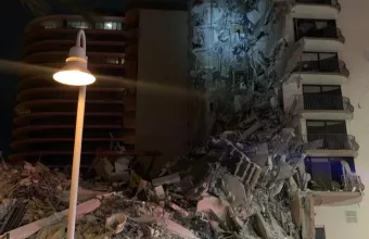 Κατέρρευσε τμήμα 12ώροφου κτιρίου στο Μαϊάμι – «Υπάρχουν πολλά θύματα» (video)