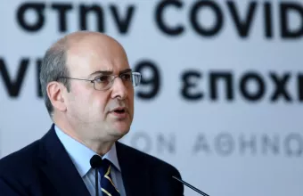 Χατζηδάκης σε ΣΚΑΪ 100,3: Σε λειτουργία η Γραμμή Εξυπηρέτησης του υπουργείου Εργασίας 