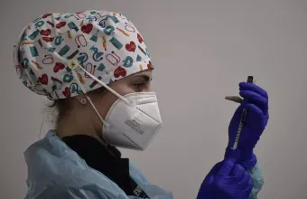 Λήγει σήμερα η προθεσμία εμβολιασμού των άνω των 60 - Το 90% έχει εμβολιαστεί ή έχει κλείσει ραντεβού