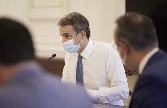 Συνεδρίαση υπό τον Μητσοτάκη για την ανασυγκρότηση των πυρόπληκτων περιοχών της Β. Εύβοιας