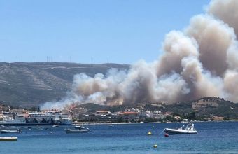 Πυρκαγιά στα Στύρα Ευβοίας: Εκκενώθηκε το Νημποριό (pics,vid)