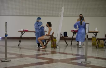 Κορωνοϊός-Ελλάδα: 2.218 κρούσματα, 13 θάνατοι, 250 διασωληνωμένοι (πίνακες) 