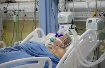 Βρετανία: «Η COVID-19 δεν είναι πλέον νόσος των εμβολιασμένων» 