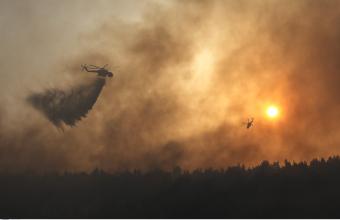 Ηλεία: Εκκενώνονται προληπτικά άλλες τρεις κοινότητες λόγω της πυρκαγιάς