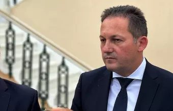 Πέτσας 