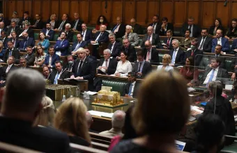 Βρετανία: Υπερψηφίστηκε η αύξηση των ασφαλιστικών εισφορών κατά 1,25%