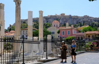 Παγώνη σε ΣΚΑΪ: Αύξηση πάνω από 40% στις εισαγωγές - Αύγουστος με εξάρσεις και υφέσεις