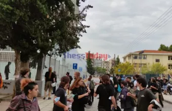 Επεισόδια στο 1ο-2ο ΕΠΑΛ Σταυρούπολης – Αναφορές για τραυματισμούς (pics –vids) 