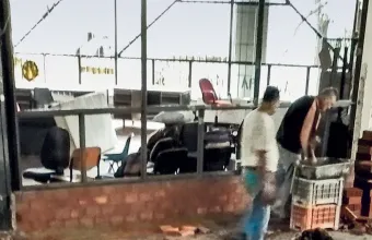 Αντιεξουσιαστές έχτιζαν ... αυθαίρετο μέσα στο ΕΜΠ - Έφοδος της αστυνομίας