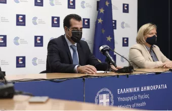 Πλεύρης-Υποχρεωτικος εμβολιασμός: Τα πρόστιμα, οι αιτήσεις εξαίρεσης και η επέκταση του μέτρου 