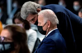 Τζο Μπάιντεν: Τον πήρε ο ύπνος κατά τη διάρκεια της COP26; (vid)