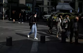 Στα 23.106 τα νέα κρούσματα - 53 νεκροί - 338 διασωληνωμένοι (Πίνακες)
