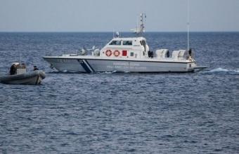 Σοβαρό επεισόδιο με σκάφος του Λιμενικού και τουρκικό αλιευτικό στις Οινούσσες 