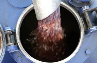 Κάτω από τα 100 δολάρια το βαρέλι η τιμή του Μπρεντ για πρώτη φορά εδώ και 3 εβδομάδες