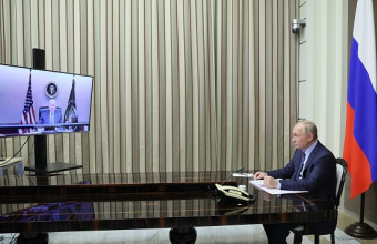 Ολοκληρώθηκε η τηλεφωνική επικοινωνία των προέδρων Μπάιντεν και Πούτιν 