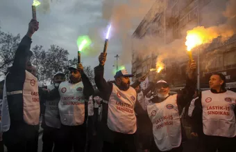 Χάος στην Τουρκία:«Φτωχαίνουμε κάθε μέρα και περισσότερο»-Στους δρόμους χιλιάδες αγανακτισμένοι πολίτες
