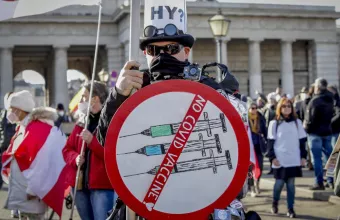 Αυστρία: Η Βουλή υπερψήφισε τον υποχρεωτικό εμβολιασμό όλων των πολιτών άνω των 18