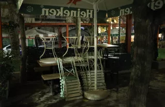 Δήμος Αθηναίων: Τριήμερο λουκέτο σε 10 καταστήματα εστίασης για παράνομα τραπεζοκαθίσματα
