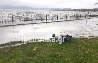 Βγήκε η λίμνη στη στεριά στα Γιάννενα (vid+pics)