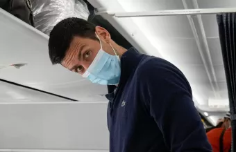 Φτάνει στο Βελιγράδι ο Τζόκοβιτς - «Πόρτα» και από το Roland-Garros;