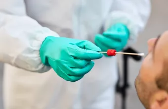 Σωματεία Ιδιωτικής Πρωτοβάθμιας Υγείας: Πώς διατίθενται PCR σε τιμές κάτω του κόστους;