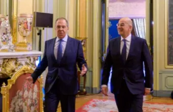 Δένδιας σε Λαβρόφ: Αποσταθεροποιητικός ο ρόλος της Τουρκίας 