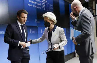 Φον Ντερ ΛάΪαν: Το Κρεμλίνο θα λογοδοτήσει-Μακρόν:Διπροσωπία εκ μέρους Πούτιν