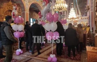 Πάτρα: Σε κλίμα οδύνης το τελευταίο αντίο στην μικρή Τζωρτζίνα που «έφυγε» μετά τα δύο αδελφάκια της