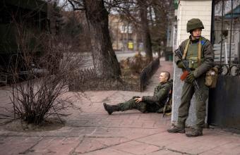 Πόλεμος στην Ουκρανία: Στα 30 χιλιόμετρα από το κέντρο του Κιέβου οι ρωσικές δυνάμεις, λέει το Λονδίνο