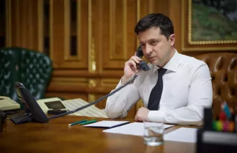 Νέα επικοινωνία Μπάιντεν – Ζελένσκι: Ικανοποιημένος τώρα για τη στάση των ΗΠΑ ο Ουκρανός πρόεδρος
