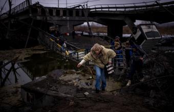 «Περικυκλωμένη» από Ρώσους η Μαριούπολη- Χωρίς νερό και ρεύμα λόγω σφοδρών βομβαρδισμών 