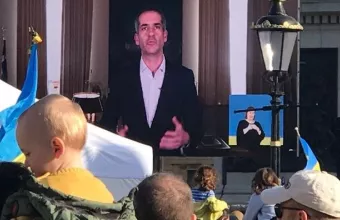 Μήνυμα του Κώστα Μπακογιάννη στην αντιπολεμική διαδήλωση στο Λονδίνο (βίντεο)