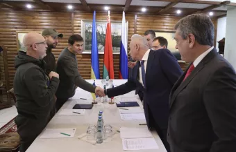 Θα υπάρξει και τέταρτος γύρος συνομιλιών Ρωσίας-Ουκρανίας, λέει η Μόσχα