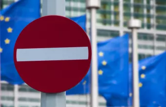 New York Times: Η ΕΕ αποφασίζει τις επόμενες μέρες «σταδιακό εμπάργκο» στο ρωσικό πετρέλαιο 