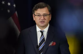 Κουλέμπα σε Ουκρανούς διαπραγματευτές: Μην πιείτε τίποτα, μην ακουμπάτε τίποτα