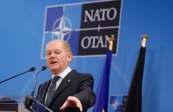 Σολτς προς Πούτιν: Μη χρησιμοποιήσετε χημικά όπλα στην Ουκρανία 
