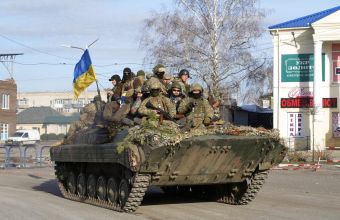 Απειλεί η Ρωσία: Νόμιμοι στρατιωτικοί στόχοι τα οχήματα από ΗΠΑ-ΝΑΤΟ που μεταφέρουν όπλα στην Ουκρανία 