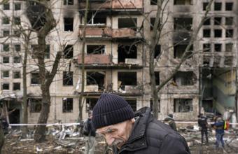 Κίεβο: Δεν ανοίγει ανθρωπιστικούς διαδρόμους - Φοβάται ρωσική προβοκάτσια