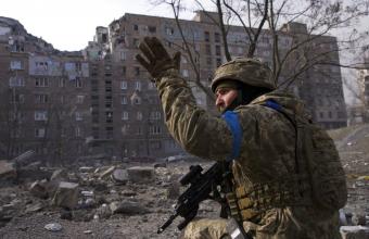 Δημοσκόπηση Ευρωπαίων ερευνητών: Έτοιμοι να πολεμήσουν δηλώνουν οι μισοί Ουκρανοί