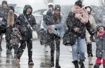 Βάλλεται απ’ όλες τις κατευθύνσεις το Κίεβο - «Λιγότεροι από 2 εκατ. άνθρωποι έχουν απομείνει στην πόλη», λέει ο δήμαρχος