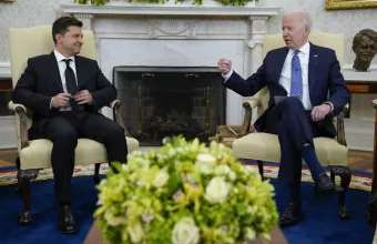 Washington Post: Ο Ζελένσκι ζήτησε από τον Μπάιντεν οι ΗΠΑ να χαρακτηρίσουν τη Ρωσία «κράτος χορηγός της τρομοκρατίας»